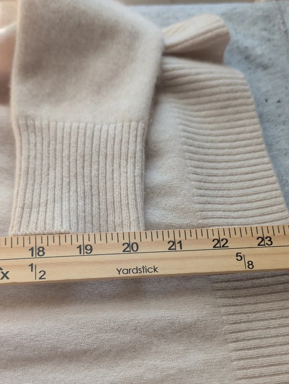 J. Crew Cashmere Small Medium Women's Light Beige V-Neck Button Pullover Sweater